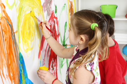 Οι 5 δεξιότητες που αναπτύσσουν τα παιδιά μέσω της τέχνης
